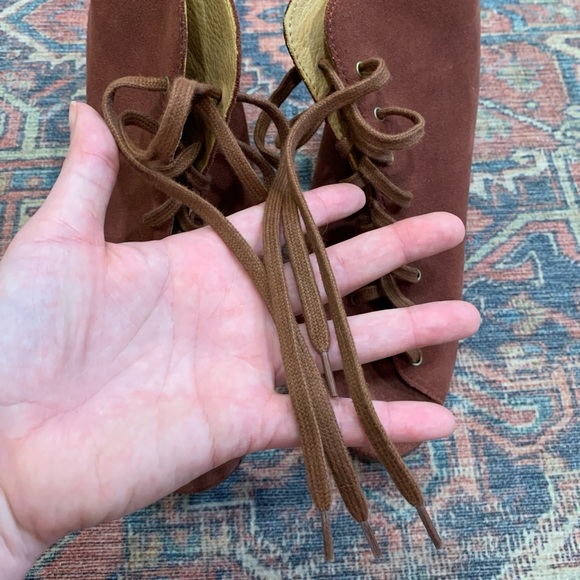 RARE Ugg Lace Up Boots - Picture 7 of 9